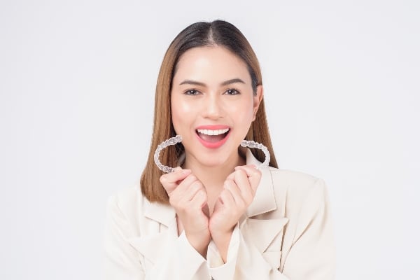 Advantages of Clear Aligners